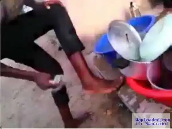 Househelp Caught Cleaning Her Privates with Napkin Which She Uses to Wipe Her Boss